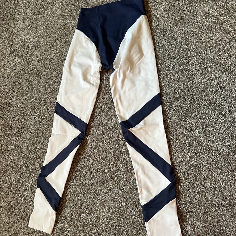 Monochrome Geometric Leggings